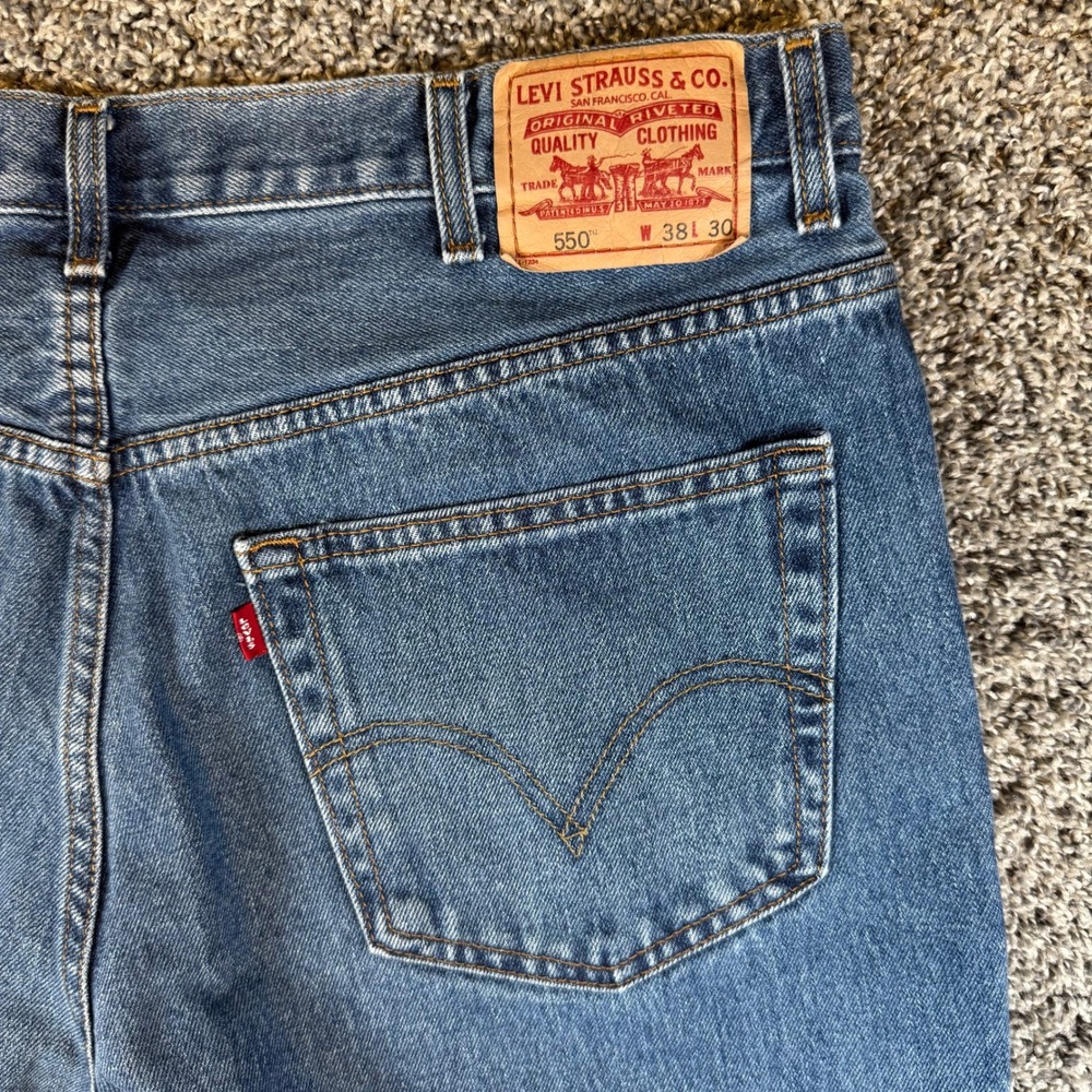 Levi's 550 Relaxed Fit Jeans Mens 38x30 Blue Excellent Denim Tapered Leg